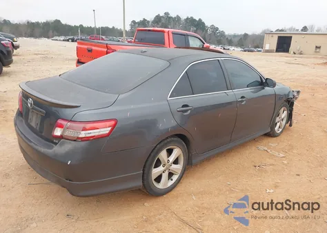 2010 Toyota Camry Se z USA, uszkodzony, nr VIN 4T1BF3EK0AU028678
